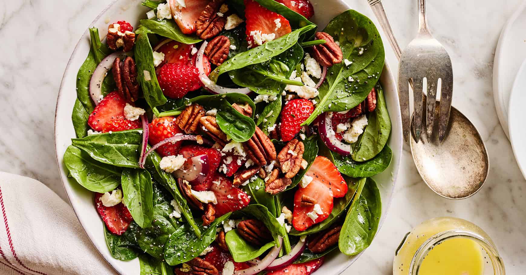 Sweet & Savory Strawberry Spinach Salad: Your Perfect Summer Side